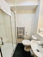 Fox House, Studio Apartments