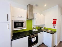 Fox House, Studio Apartments
