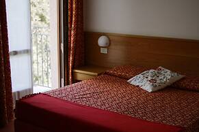 Hotel Alpino
