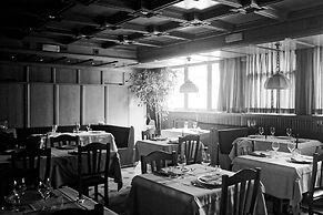 Hotel Alpino