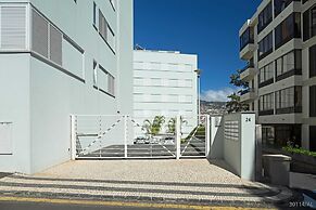 Jasmineiro I by An Island Apart