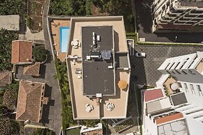 Jasmineiro I by An Island Apart