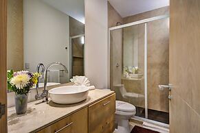 Atthakan 3 bedroom apartment sleeps 10