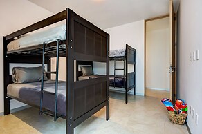 Atthakan 3 bedroom apartment sleeps 10