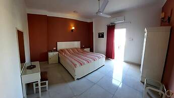 Senmut Luxory Apartments
