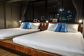 In A Box Hostel