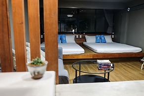 In A Box Hostel