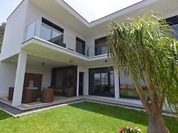 Enxurros House