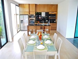Baan Bua Nai Harn 3 bedrooms Villa