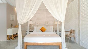 Villa Little Mannao by Villa Finder