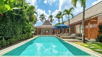 Villa Little Mannao by Villa Finder