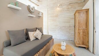 Villa Little Mannao by Villa Finder