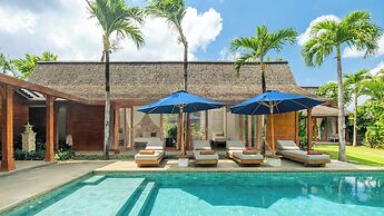 Villa Little Mannao by Villa Finder