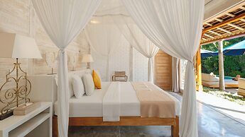 Villa Little Mannao by Villa Finder