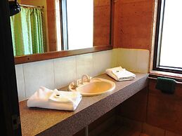Pemberton Lake View Chalets