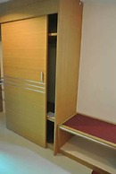 Chaikanathani Hotel
