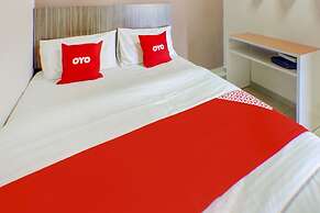 OYO 89985 Js Hotel
