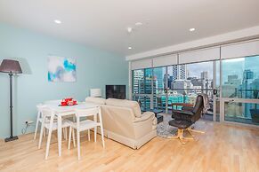 Penthouse With Balcony And Panorama View