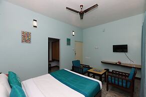 OYO 7829 Santhi inn