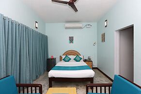 OYO 7829 Santhi inn