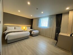 New Donghae Hotel