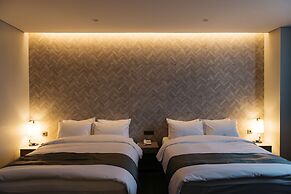 New Donghae Hotel