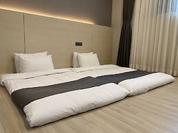 New Donghae Hotel