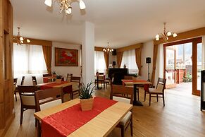 Olympic Regina Hotel