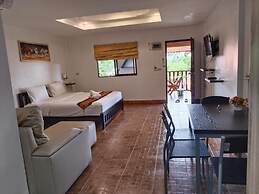 Phratamnak Inn