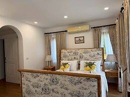 Estella Pool Villas Pattaya