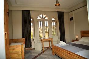 Cairwan Hotel