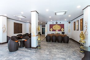 Ratana Hotel