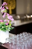 Ratana Hotel