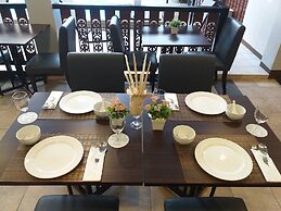 Ratana Hotel