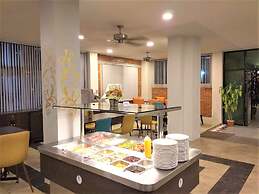 Ratana Hotel