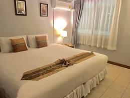 Ratana Hotel