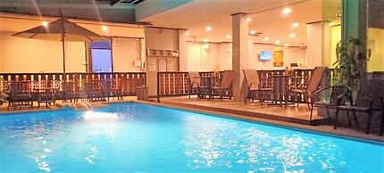 Ratana Hotel