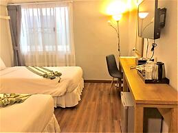 Ratana Hotel