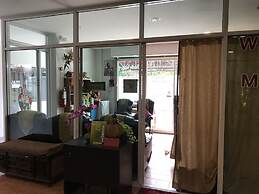 Ratana Hotel