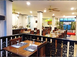 Ratana Hotel