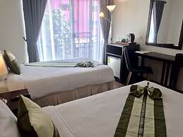 Ratana Hotel