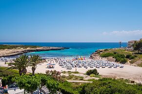Fergus Style Carema Beach