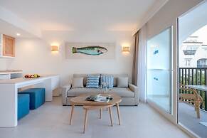 Fergus Style Carema Beach