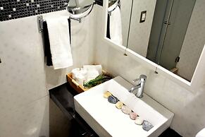 Shunya Apartment