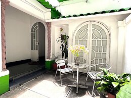Distrito Condesa Rooms and Studios
