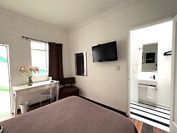 Distrito Condesa Rooms and Studios