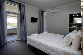 Lakes and Ocean Hotel Forster