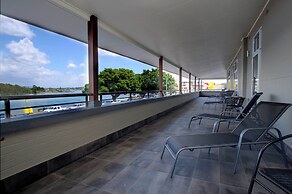 Lakes and Ocean Hotel Forster