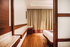FabHotel High Rise Suites