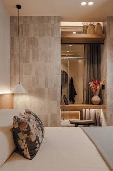 Emery  Hotel